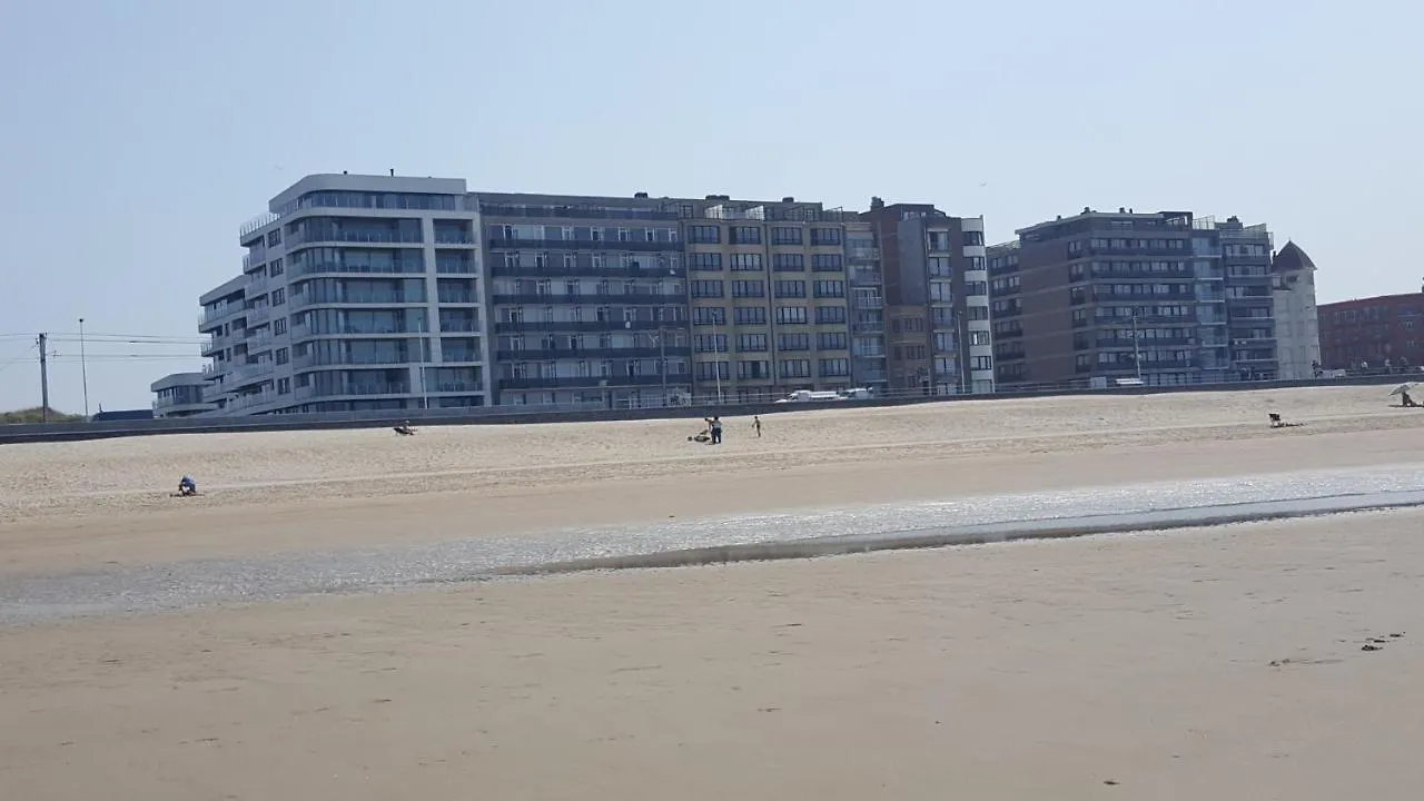 Astoria appartement zeedijk Oostende